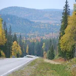 Holiday home Kaira, Kahden Makuuhuoneen Kelomoekki, Lukuisten Polkujen, Polkupyoeraereitin Sekae Kalaisan Tunturilammen Vieressae