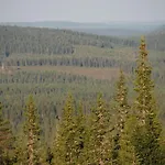 Kaira, Kahden Makuuhuoneen Kelomoekki, Lukuisten Polkujen, Polkupyoeraereitin Sekae Kalaisan Tunturilammen Vieressae Holiday home *