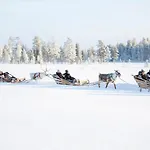Kaira, Kahden Makuuhuoneen Kelomoekki, Lukuisten Polkujen, Polkupyoeraereitin Sekae Kalaisan Tunturilammen Vieressae Syote
