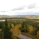 Kaira, Kahden Makuuhuoneen Kelomoekki, Lukuisten Polkujen, Polkupyoeraereitin Sekae Kalaisan Tunturilammen Vieressae Holiday home *