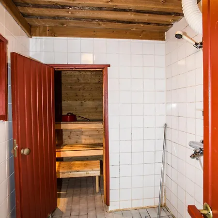 Semesterbostad Kaira 27, Kahden Makuuhuoneen Kelomoekki Syoetteellae, Valaistun Ladun Vieressae Syöte