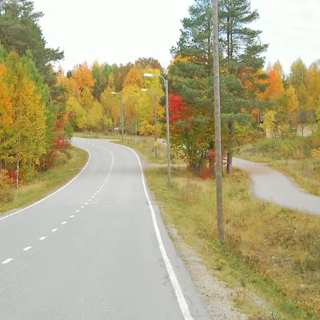 Kaira, Kahden Makuuhuoneen Kelomoekki, Lukuisten Polkujen, Polkupyoeraereitin Sekae Kalaisan Tunturilammen Vieressae
