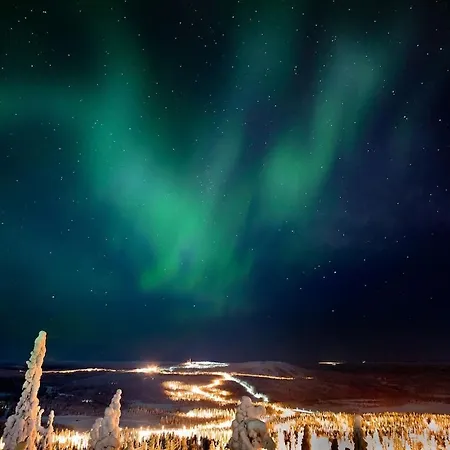 Kaira 27, Kahden Makuuhuoneen Kelomoekki Syoetteellae, Valaistun Ladun Vieressae