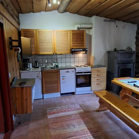 Kaira 27, Kahden Makuuhuoneen Kelomoekki Syoetteellae, Valaistun Ladun Vieressae 度假居