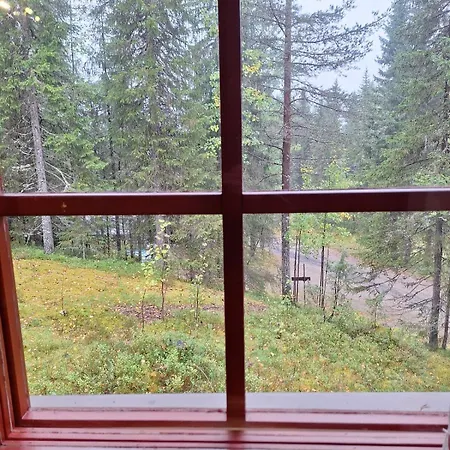 別荘 Kaira, Kahden Makuuhuoneen Kelomoekki, Lukuisten Polkujen, Polkupyoeraereitin Sekae Kalaisan Tunturilammen Vieressae *