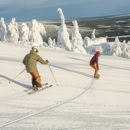 Kaira 27, Kahden Makuuhuoneen Kelomoekki Syoetteellae, Valaistun Ladun Vieressae