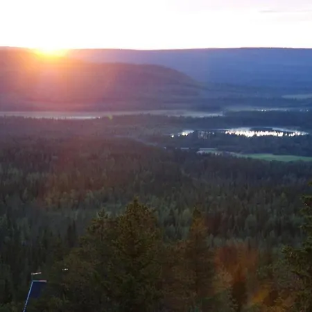 Kaira 27, Kahden Makuuhuoneen Kelomoekki Syoetteellae, Valaistun Ladun Vieressae Semesterbostad