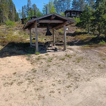 Kaira 27, Kahden Makuuhuoneen Kelomoekki Syoetteellae, Valaistun Ladun Vieressae Semesterbostad *