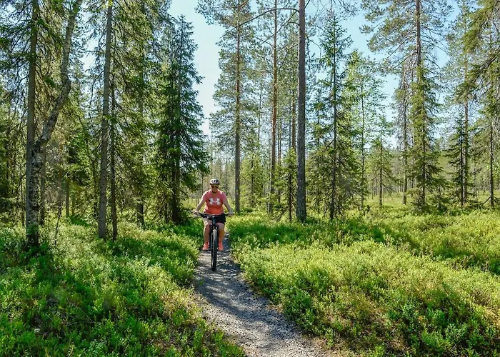 Kaira 27, Kahden Makuuhuoneen Kelomoekki Syoetteellae, Valaistun Ladun Vieressae *