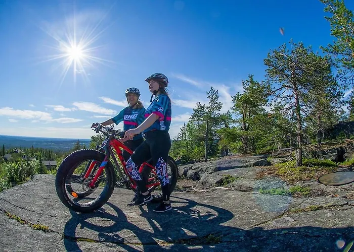 Дом отдыха Kaira 27, Kahden Makuuhuoneen Kelomoekki Syoetteellae, Valaistun Ladun Vieressae