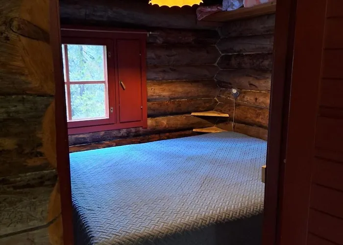 Дом отдыха Kaira 27, Kahden Makuuhuoneen Kelomoekki Syoetteellae, Valaistun Ladun Vieressae