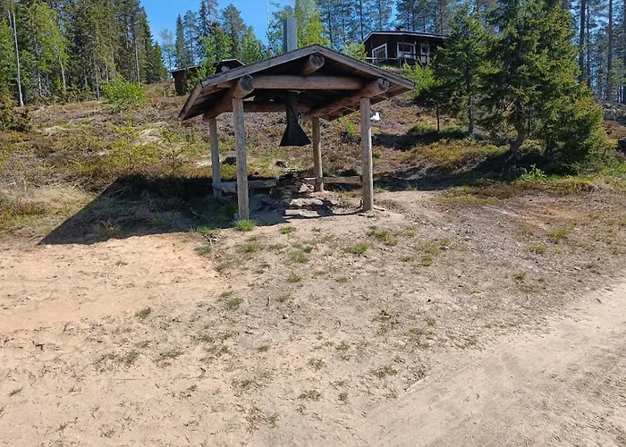 Kaira 27, Kahden Makuuhuoneen Kelomoekki Syoetteellae, Valaistun Ladun Vieressae Дом отдыха *